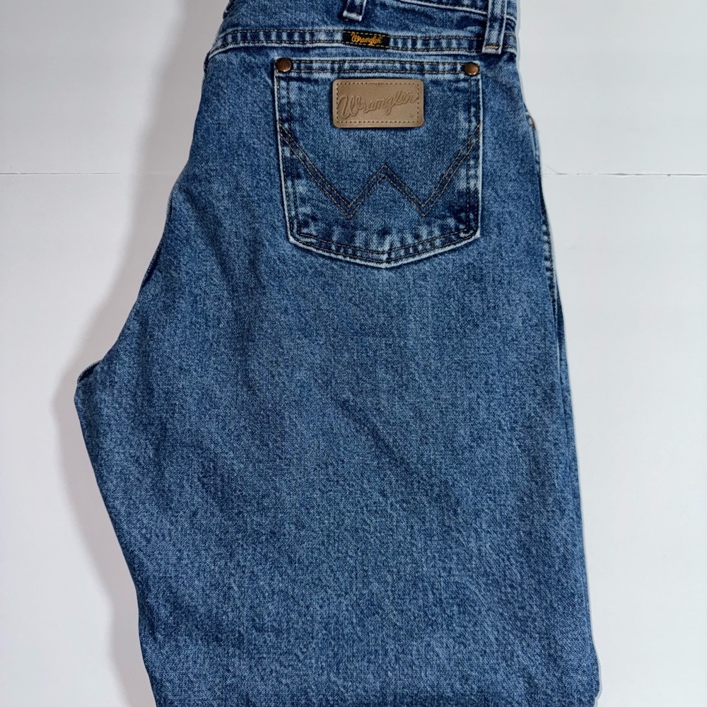 Wrangler Men's Classic Blue Denim Jeans